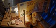 First Brands Bankruptcy Triggers $1.5 Billion Outflow from U.S. Loan Funds, Raising Concerns Over Private Credit Market Stability