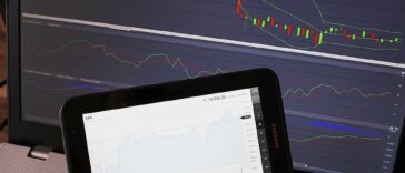 US Stock Market Rebounds as Trump Eases China Trade Tensions, S&P 500 Hits 1-Month High