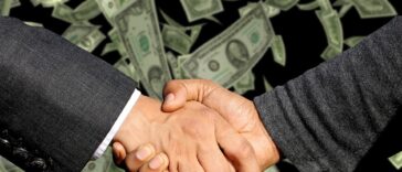 U.S. Firms Face Economic Divide Amid Consumer Spending Shifts:
