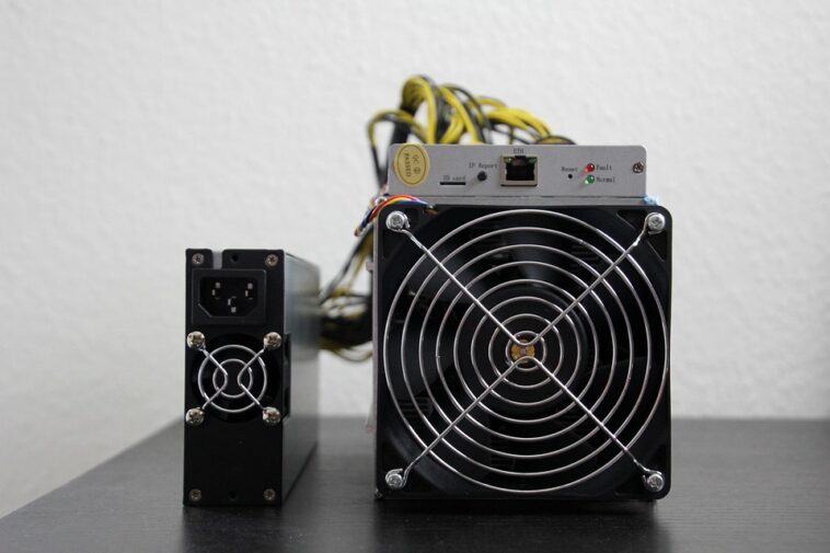 Bitcoin Surges Again: What Analysts Predict for Crypto’s 2023 Comeback