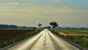 Discover the Top 10 U.S. Destinations for Fall Travel Adventures in 2023!